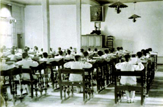 File:Sala-Estudio-Ateneo-Municipal-Manila.jpg