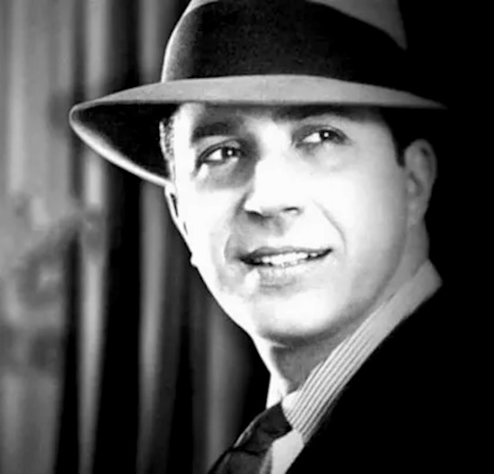 File:Carlos Gardel-B N.jpg